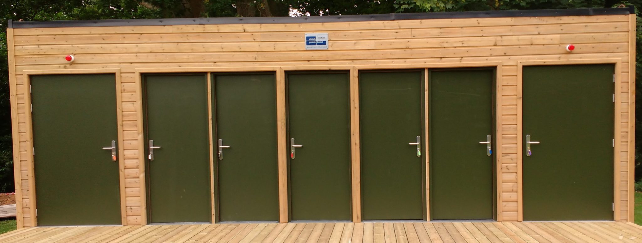 Fitted portable washroom modular building